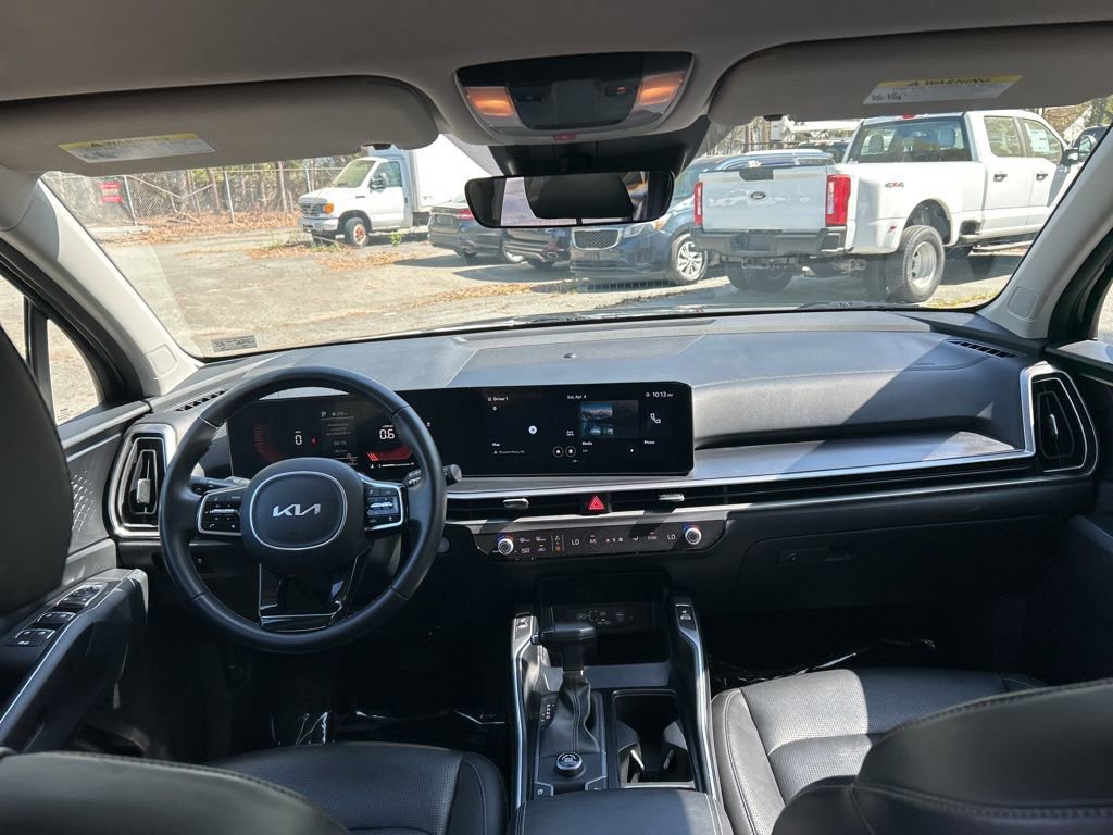 Used 2024 Kia Sorento S image 28