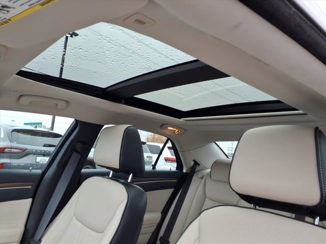 Used 2018 Chrysler 300 C w/ Sun, Sound & Nav Package image 25