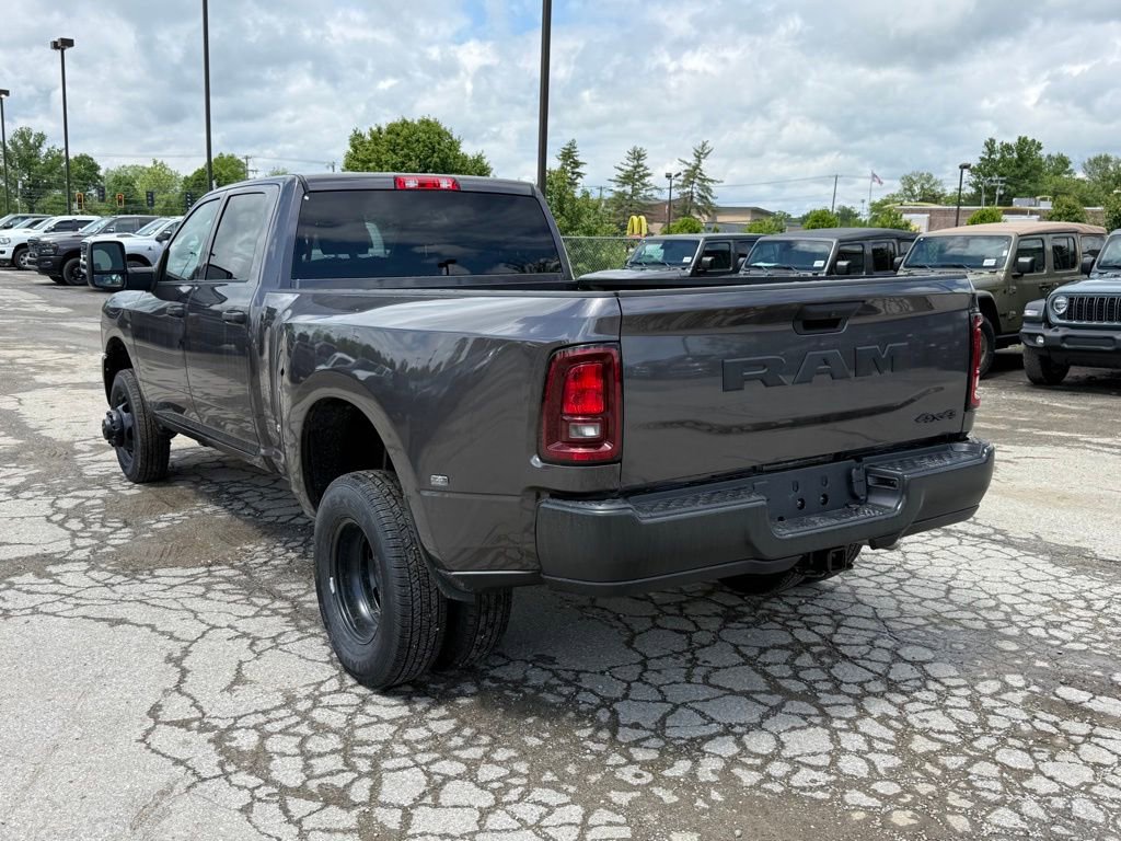 New 2026 RAM 3500 Tradesman AWD/4WD image 9