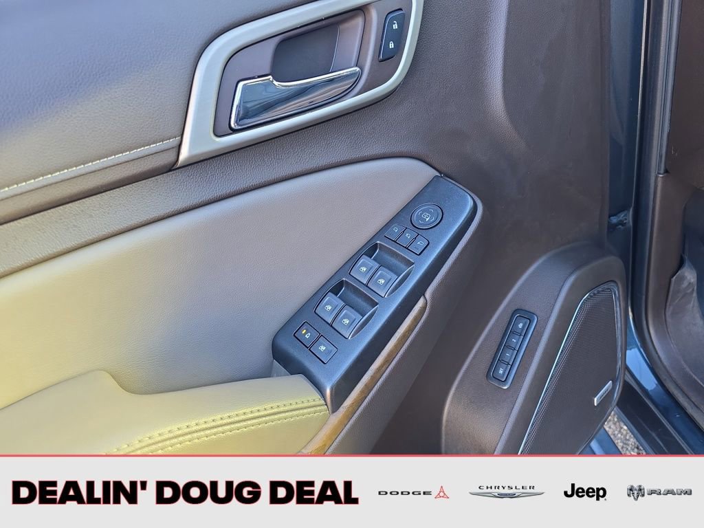 Used 2020 GMC Yukon Denali w/ Denali Premium Package image 12