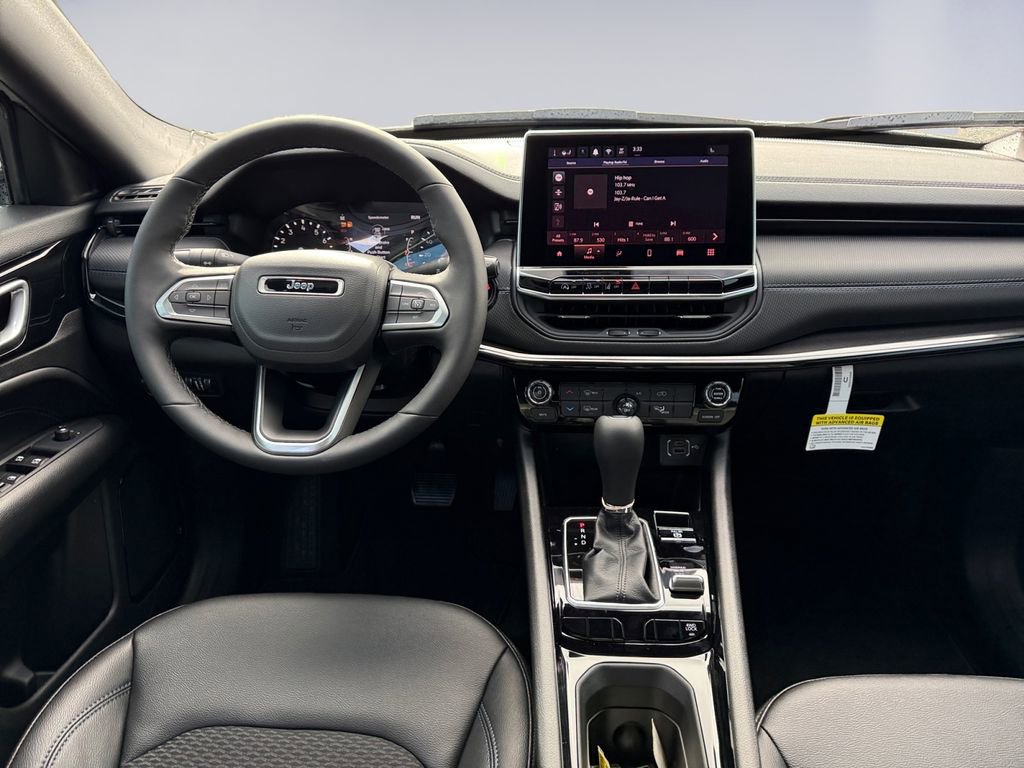 New 2026 Jeep Compass Latitude image 12