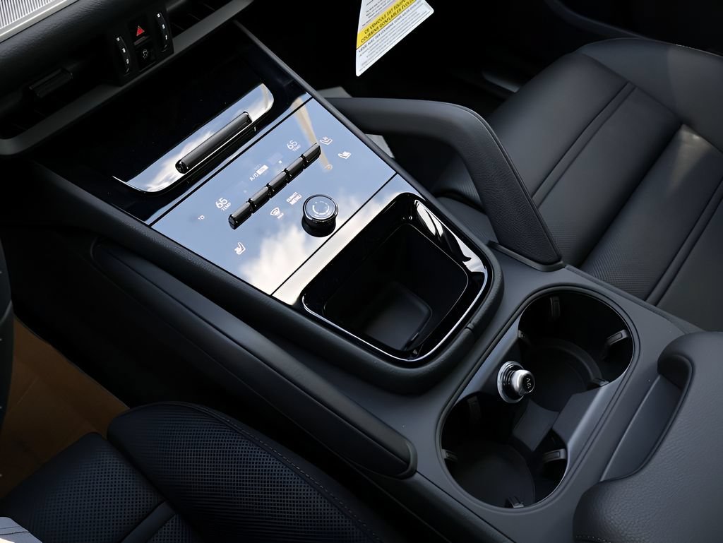 New 2026 Porsche Cayenne Coupe AWD/4WD image 24