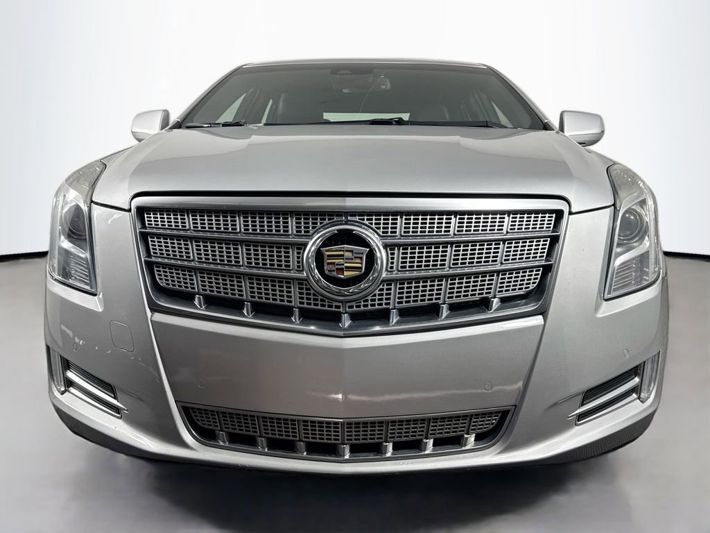 Used 2013 Cadillac XTS Platinum image 2