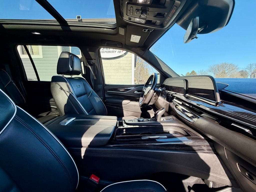 Used 2023 Cadillac Escalade ESV Sport image 26