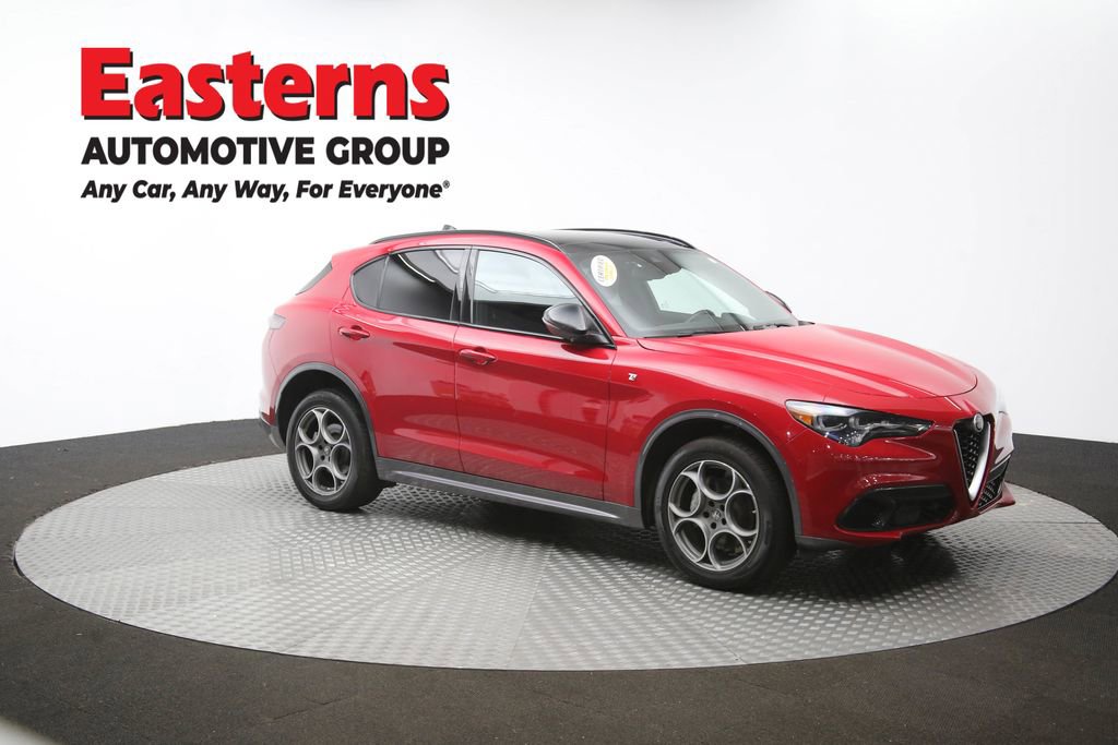Used 2024 Alfa Romeo Stelvio Ti w/ Active Assist Plus Package AWD/4WD image 49