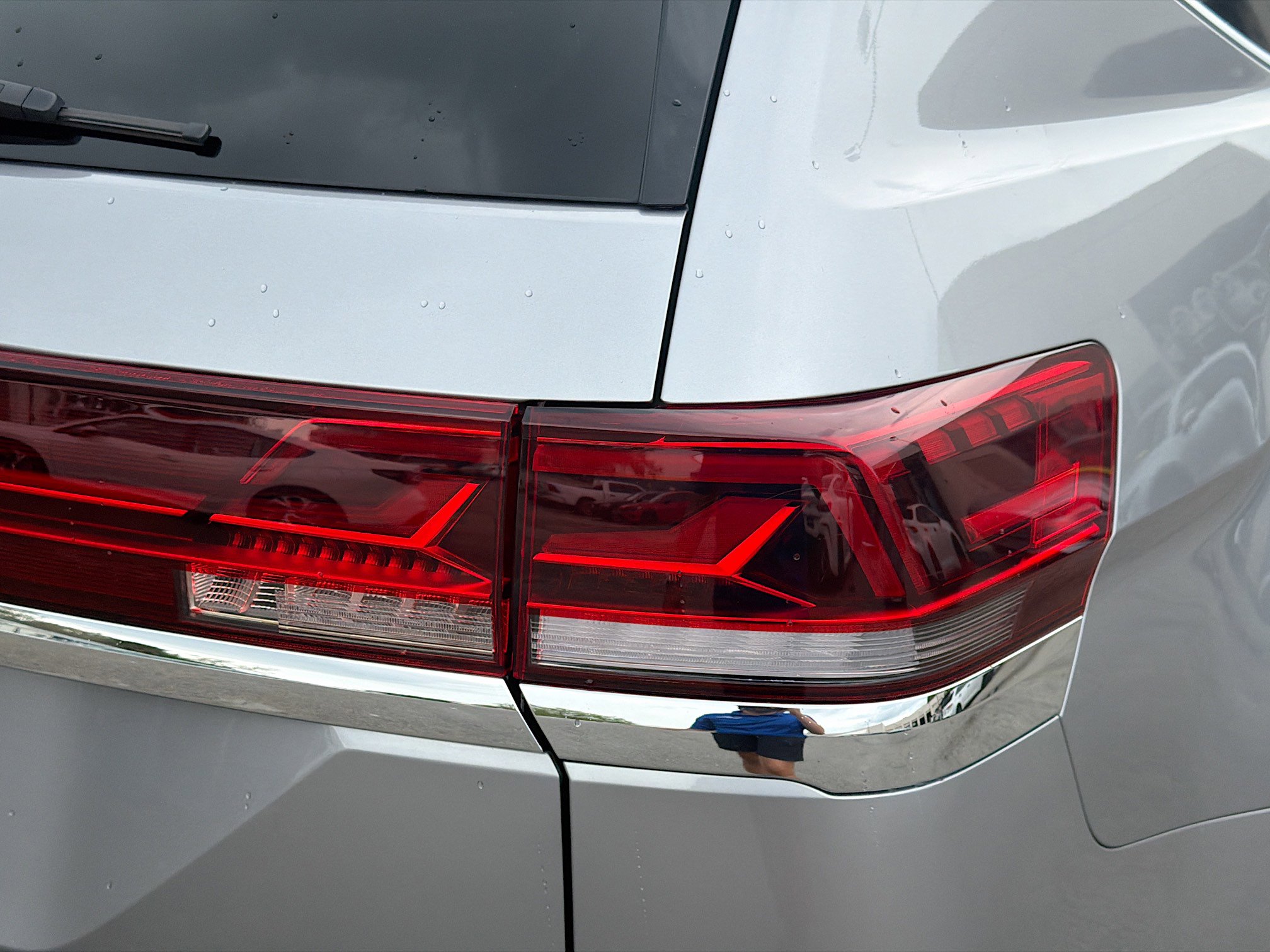 Used 2024 Volkswagen Atlas SE image 27