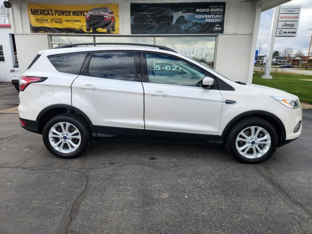 Used 2018 Ford Escape SEL image 2