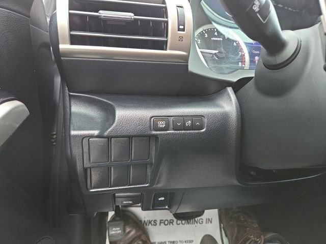 Used 2016 Lexus IS 200t image 23