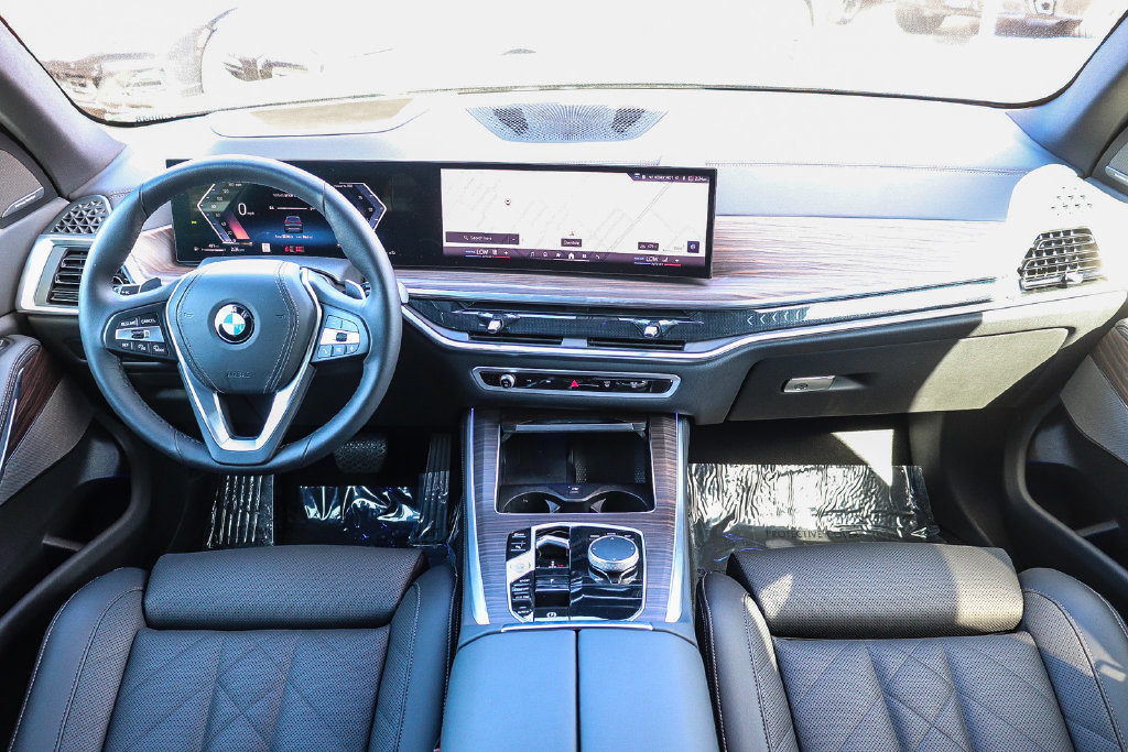 Used 2026 BMW X5 sDrive40i w/ Premium Package RWD image 12