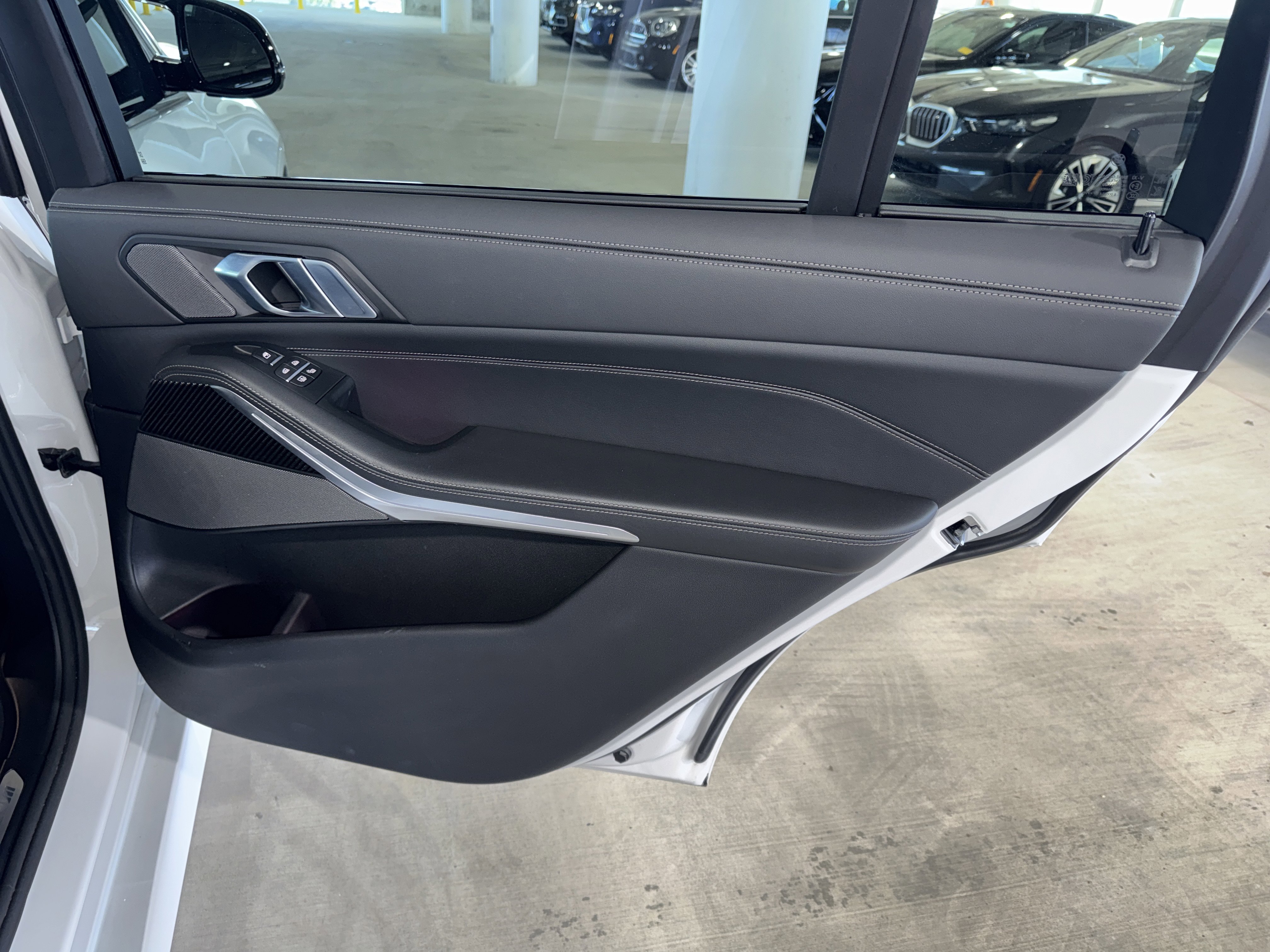 Used 2026 BMW X7 M60i image 11