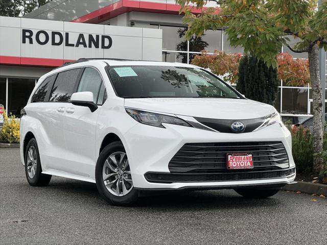 Certified 2024 Toyota Sienna LE