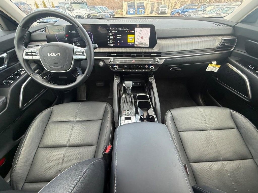 Used 2025 Kia Telluride EX AWD/4WD image 14