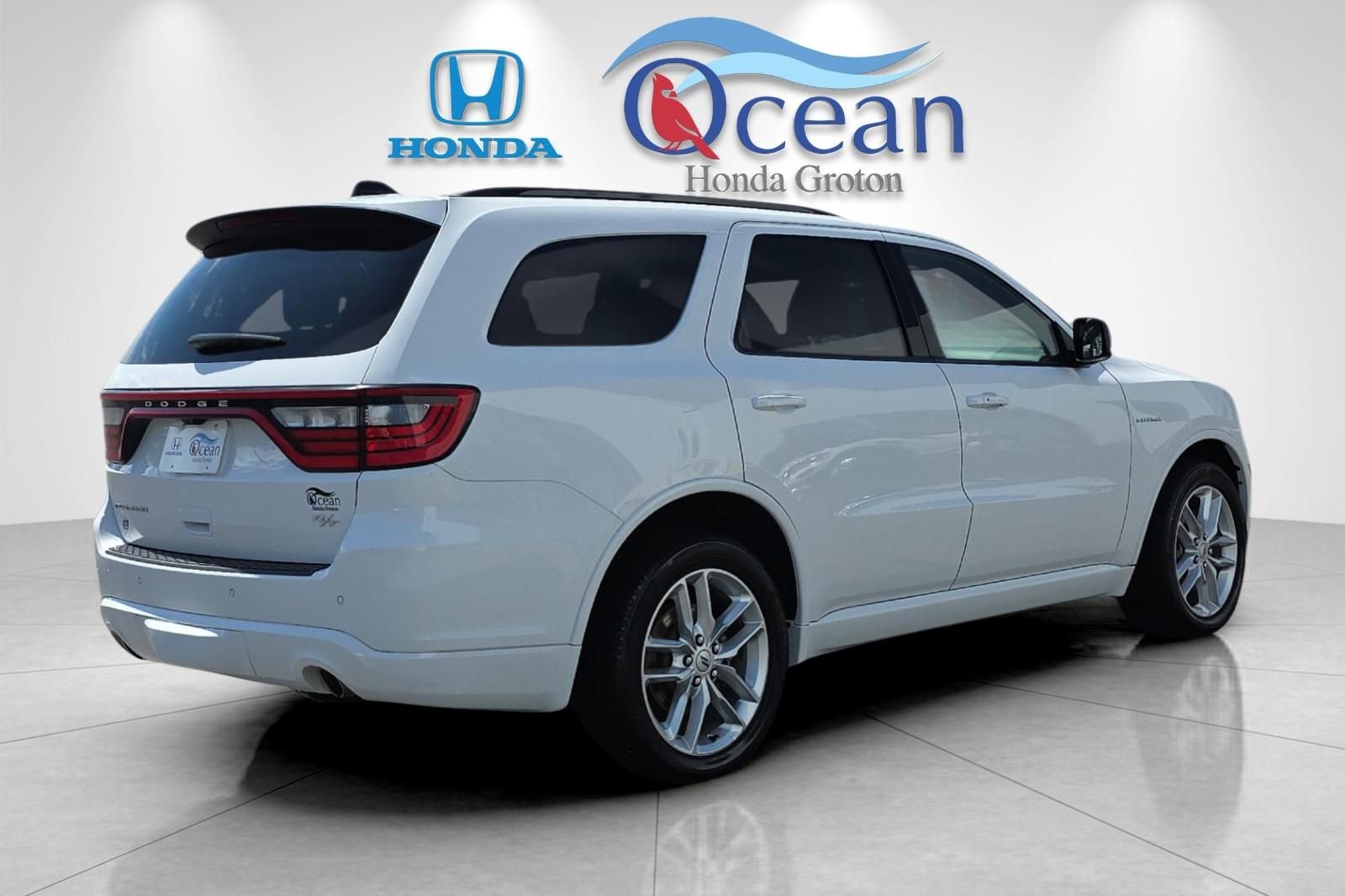 Used 2025 Dodge Durango R/T AWD/4WD image 3