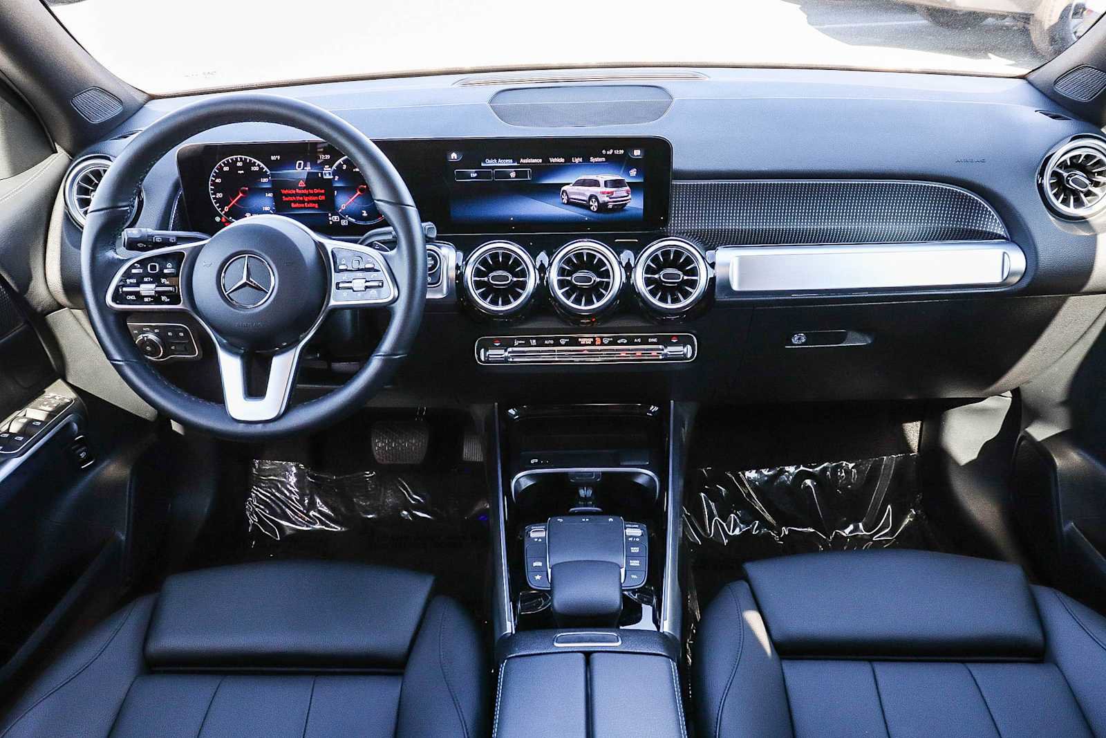 Used 2023 Mercedes-Benz GLB 250 4MATIC image 11