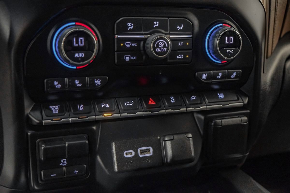 Used 2022 Chevrolet Silverado 3500 High Country image 27