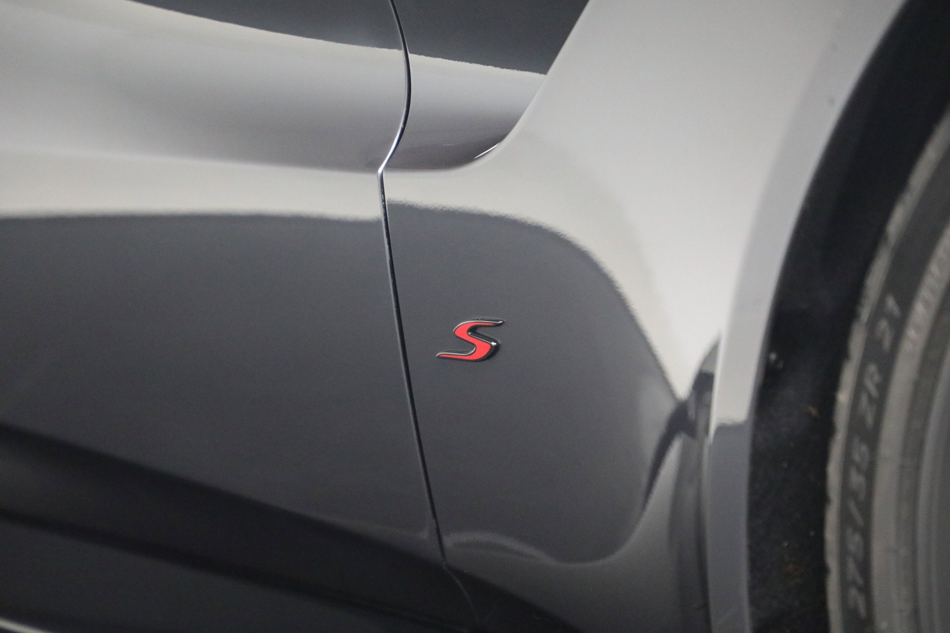 New 2026 Aston Martin V8 Vantage S image 32