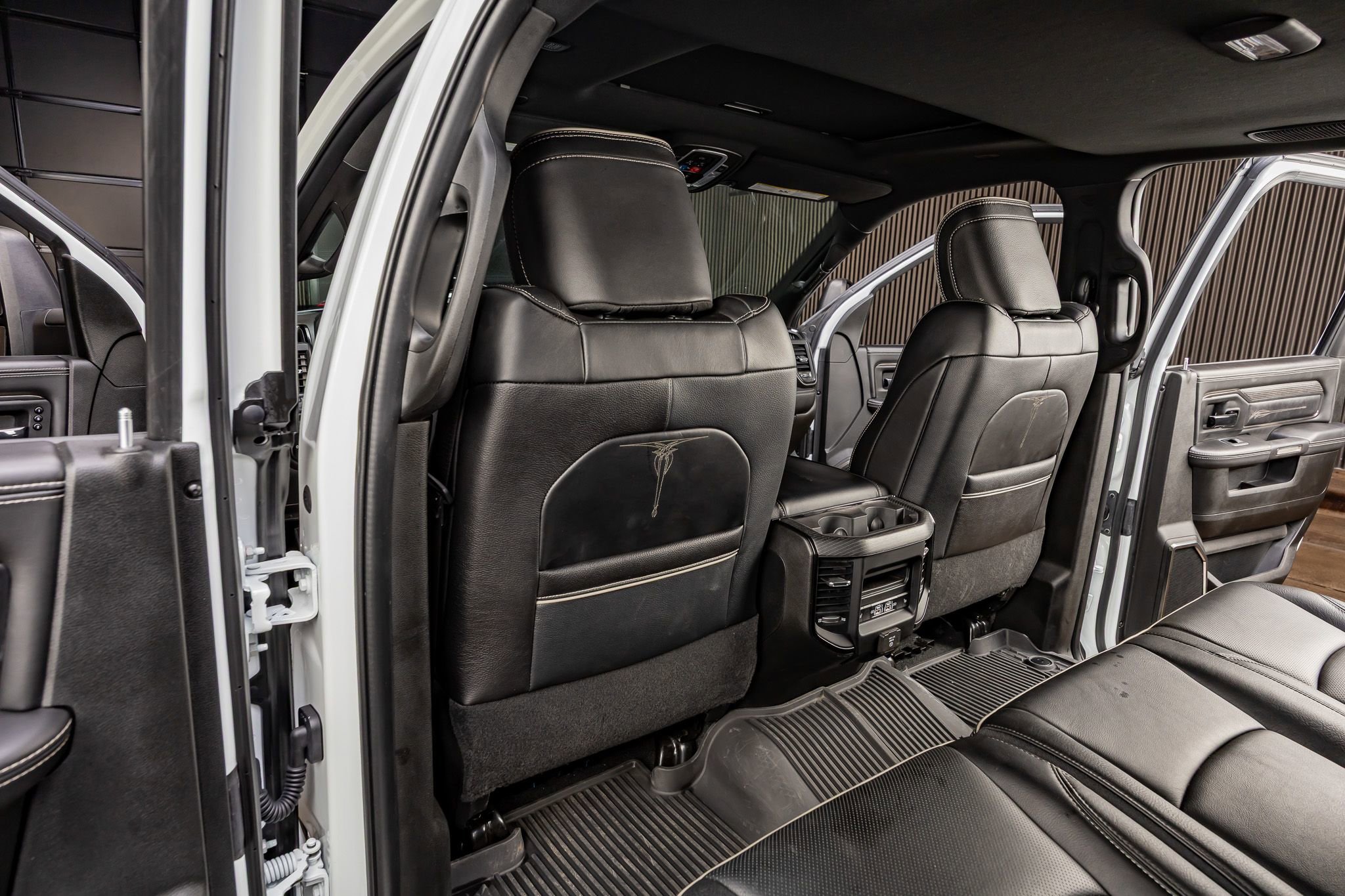 Used 2023 RAM 3500 Limited w/ Night Edition image 33