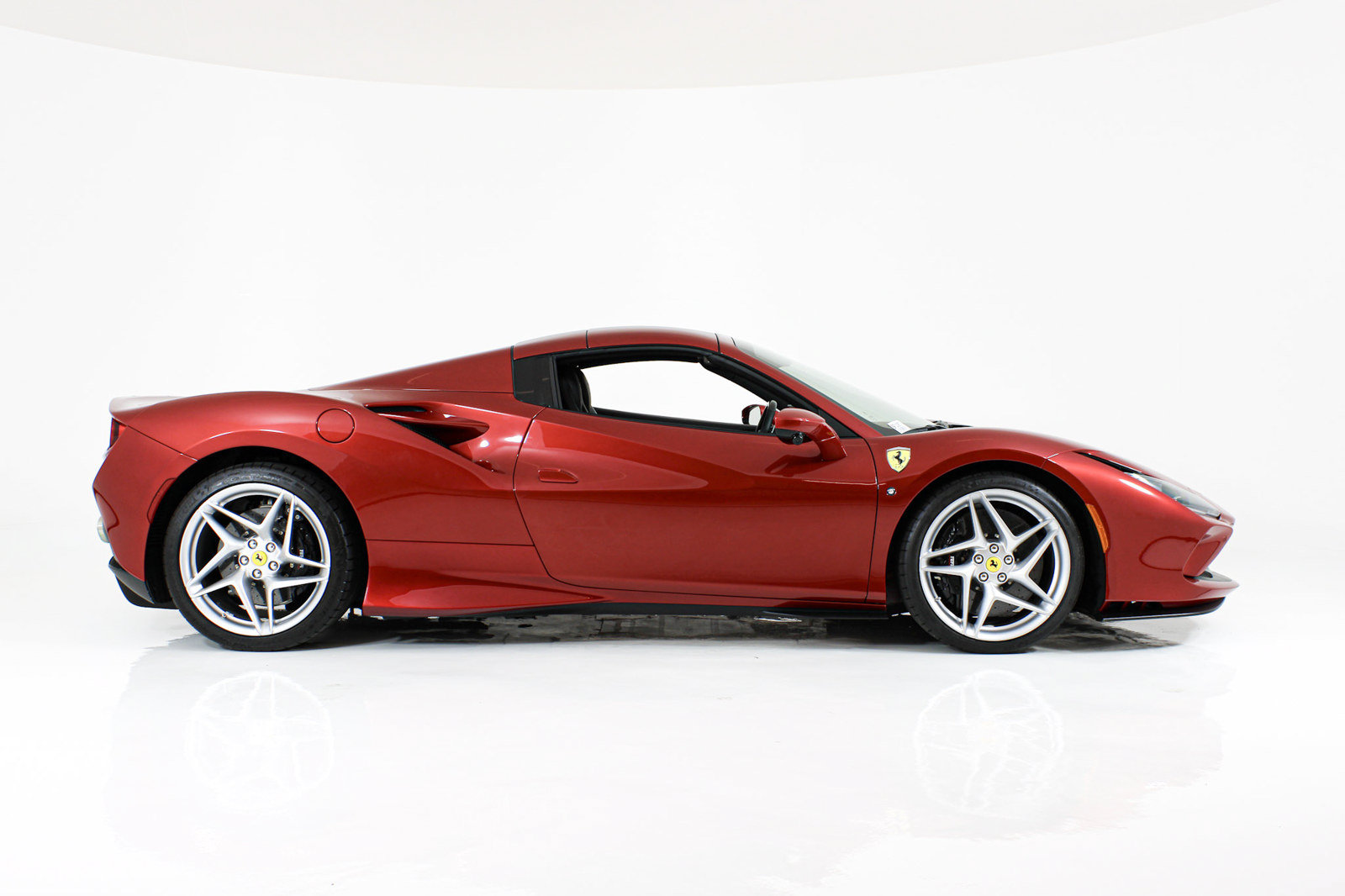 Certified 2023 Ferrari F8 Tributo RWD image 14