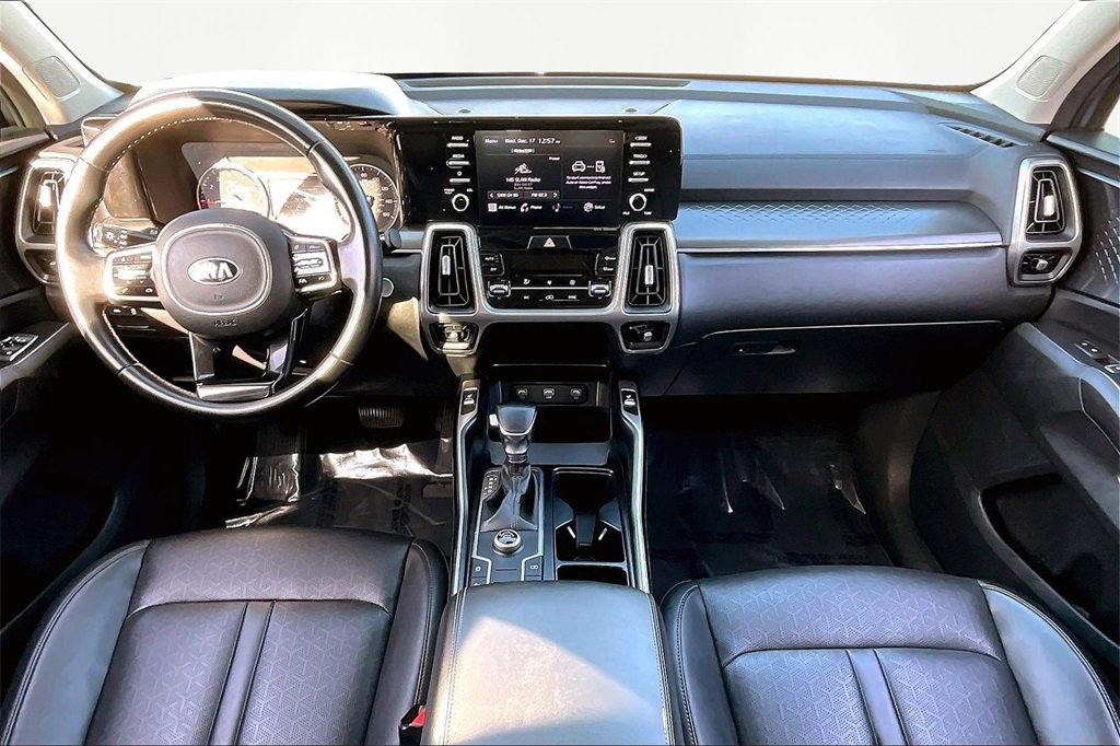 Used 2021 Kia Sorento S image 16