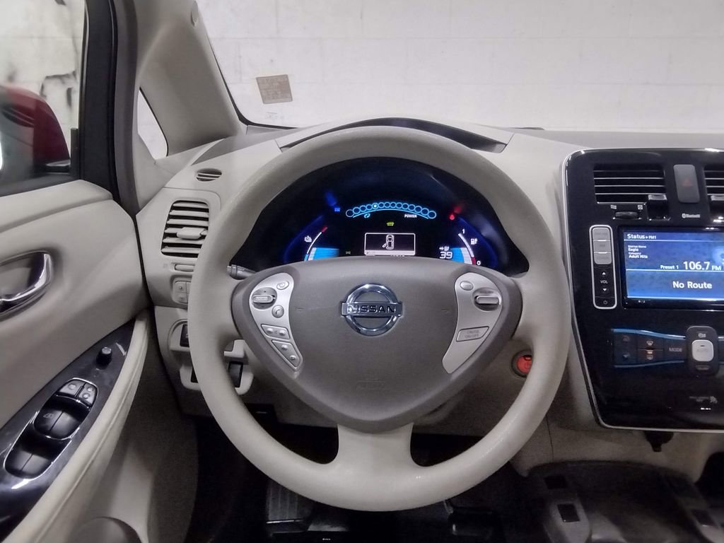 Used 2011 Nissan Leaf SL FWD image 37
