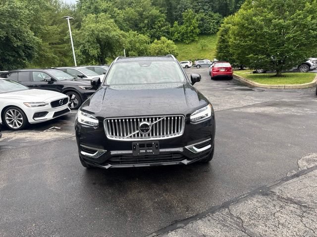Used 2025 Volvo XC90 T8 Ultra w/ Protection Package Premier AWD/4WD image 2