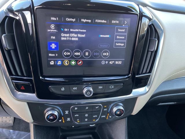 Used 2023 Chevrolet Traverse LT image 8