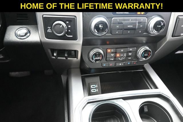 Used 2019 Ford F250 Platinum w/ Platinum Ultimate Package AWD/4WD image 33