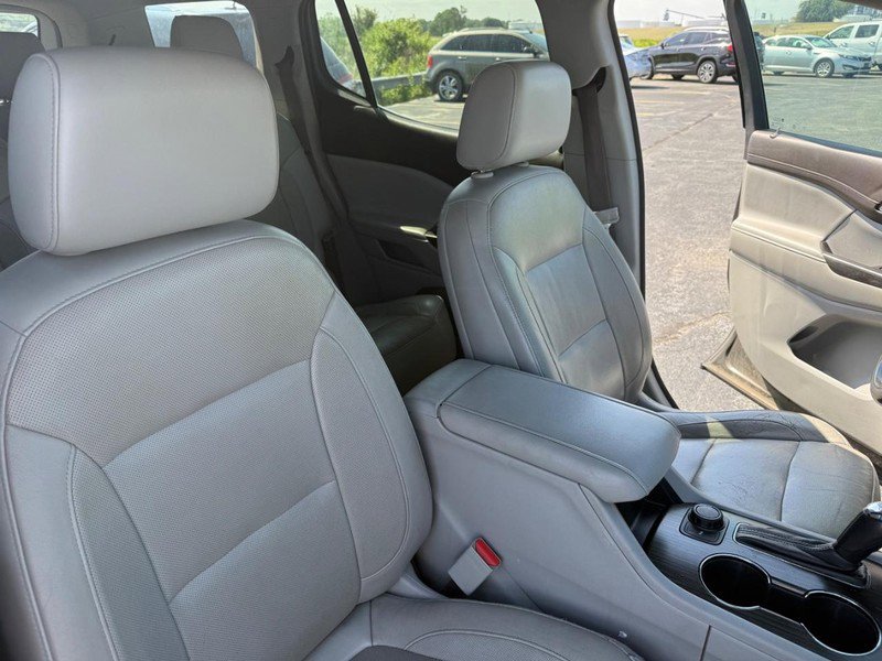 Used 2019 GMC Acadia SLT AWD/4WD image 4