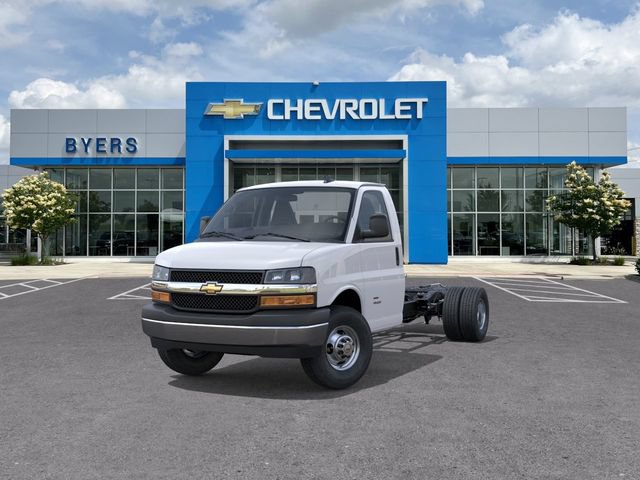 New 2025 Chevrolet Express 4500 w/ Power Convenience Package RWD image 9