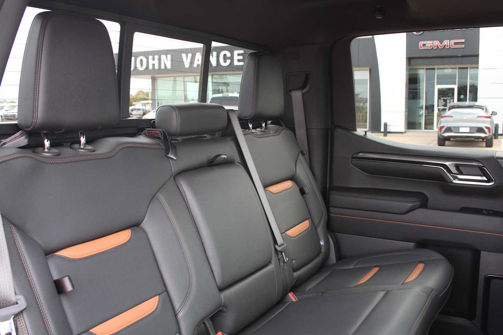 Used 2024 GMC Sierra 1500 AT4 w/ AT4 Premium Package AWD/4WD image 24