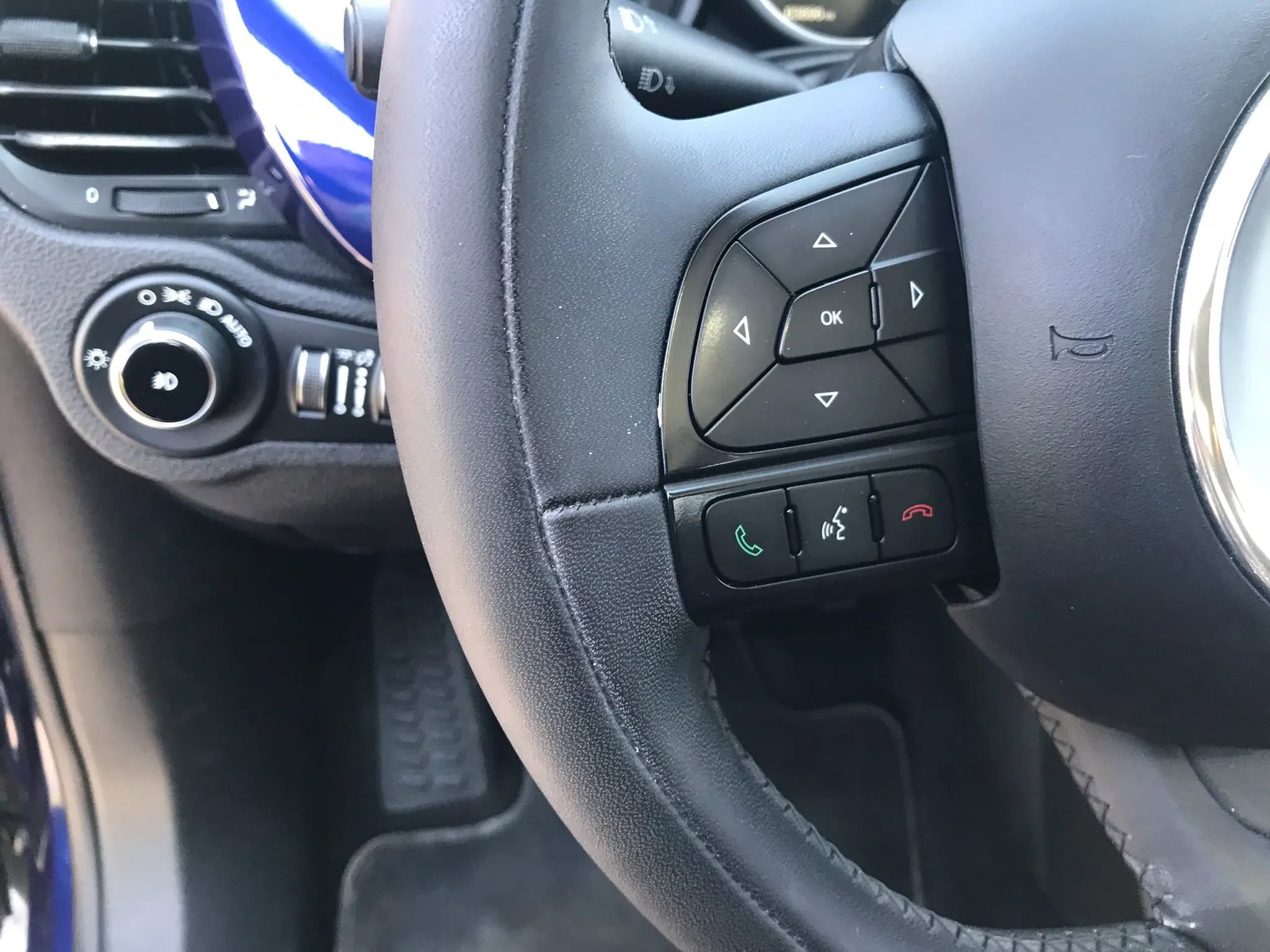 Used 2016 FIAT 500X Lounge image 18