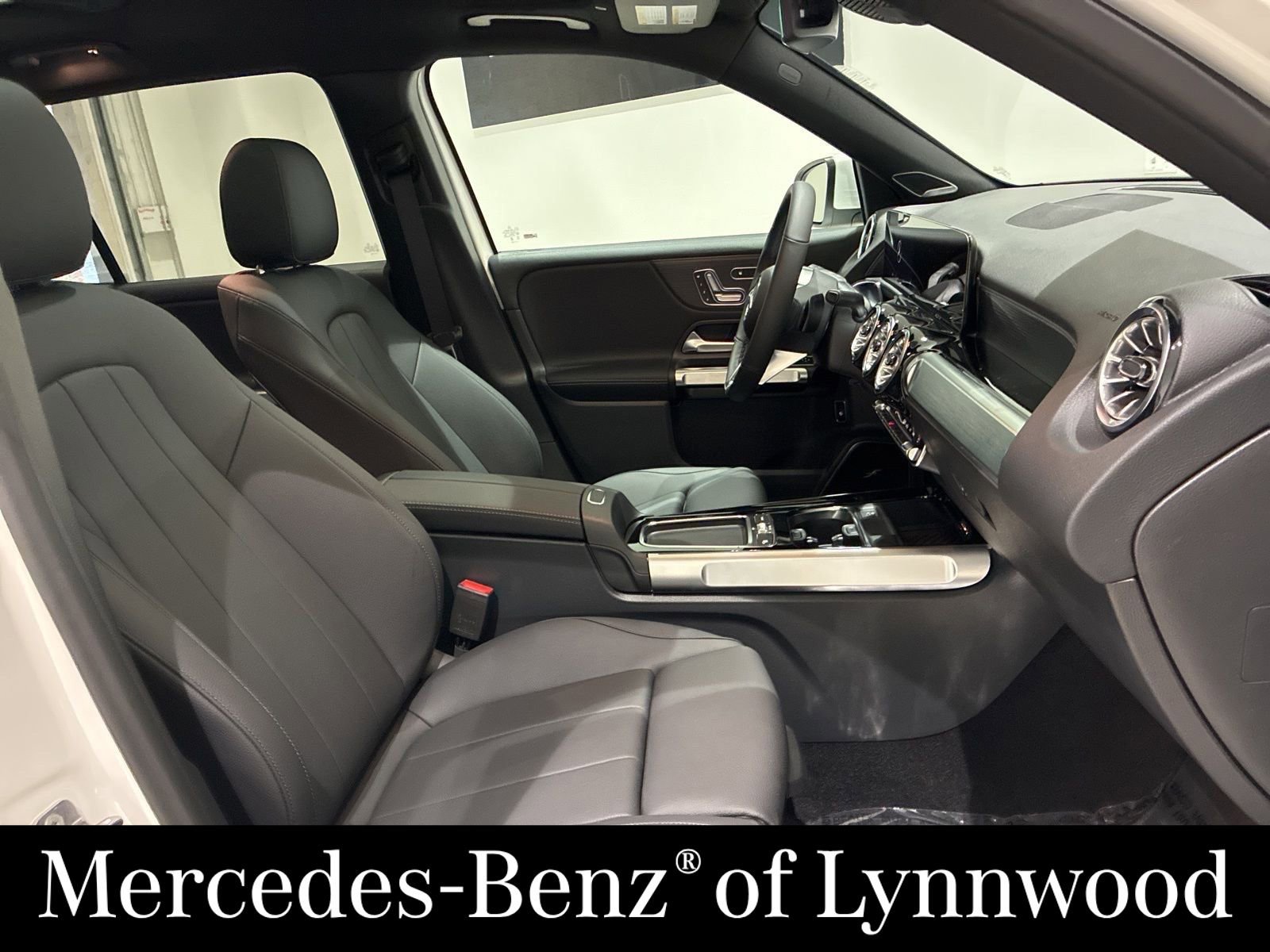 New 2026 Mercedes-Benz GLB 250 4MATIC image 19