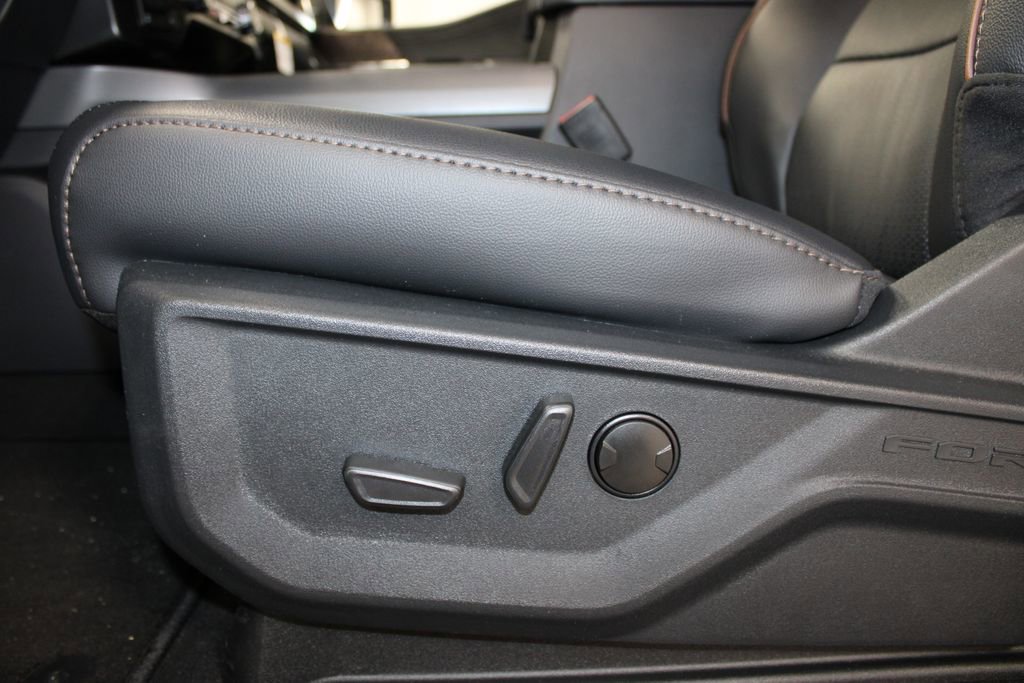 New 2026 Ford F250 Lariat w/ Black Appearance Package image 20