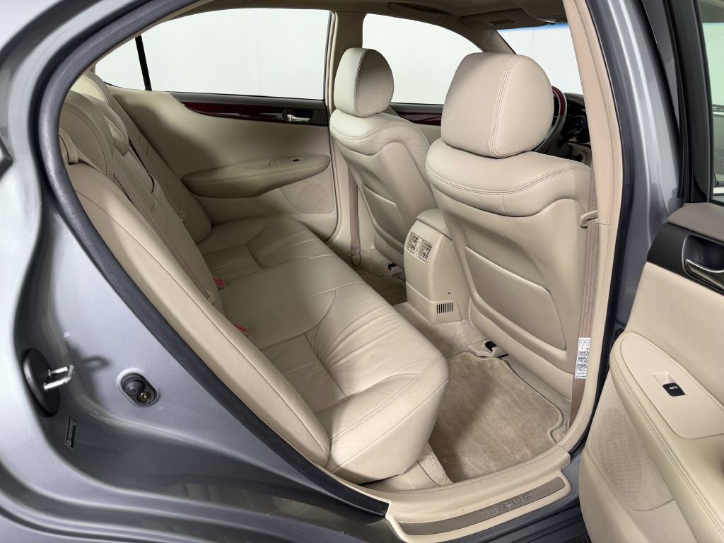 Used 2004 Lexus ES 330 image 26