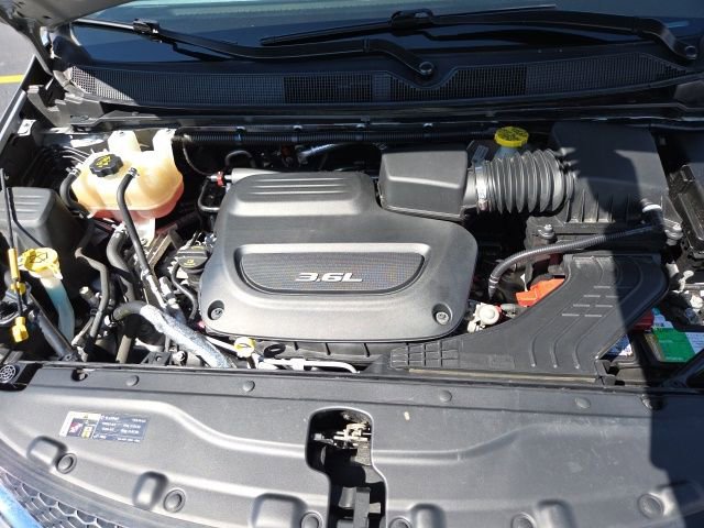 Used 2017 Chrysler Pacifica Touring-L Plus w/ Advanced Safetytec Group image 29