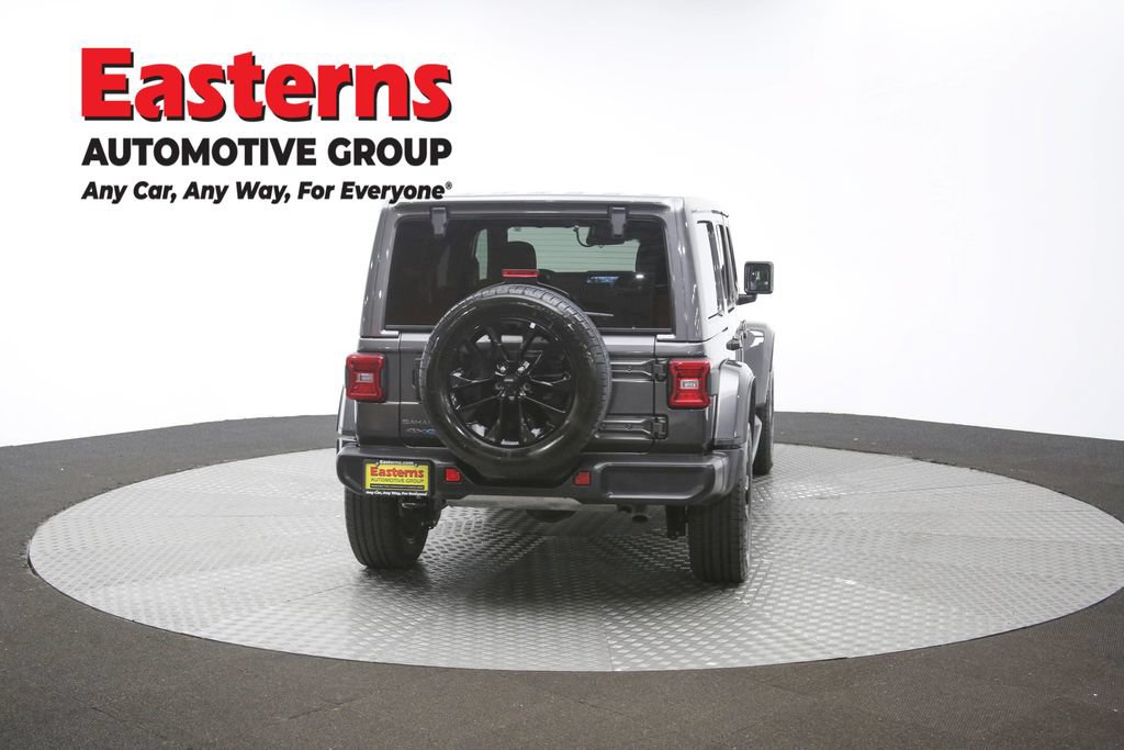 Used 2025 Jeep Wrangler Unlimited Sahara AWD/4WD image 34