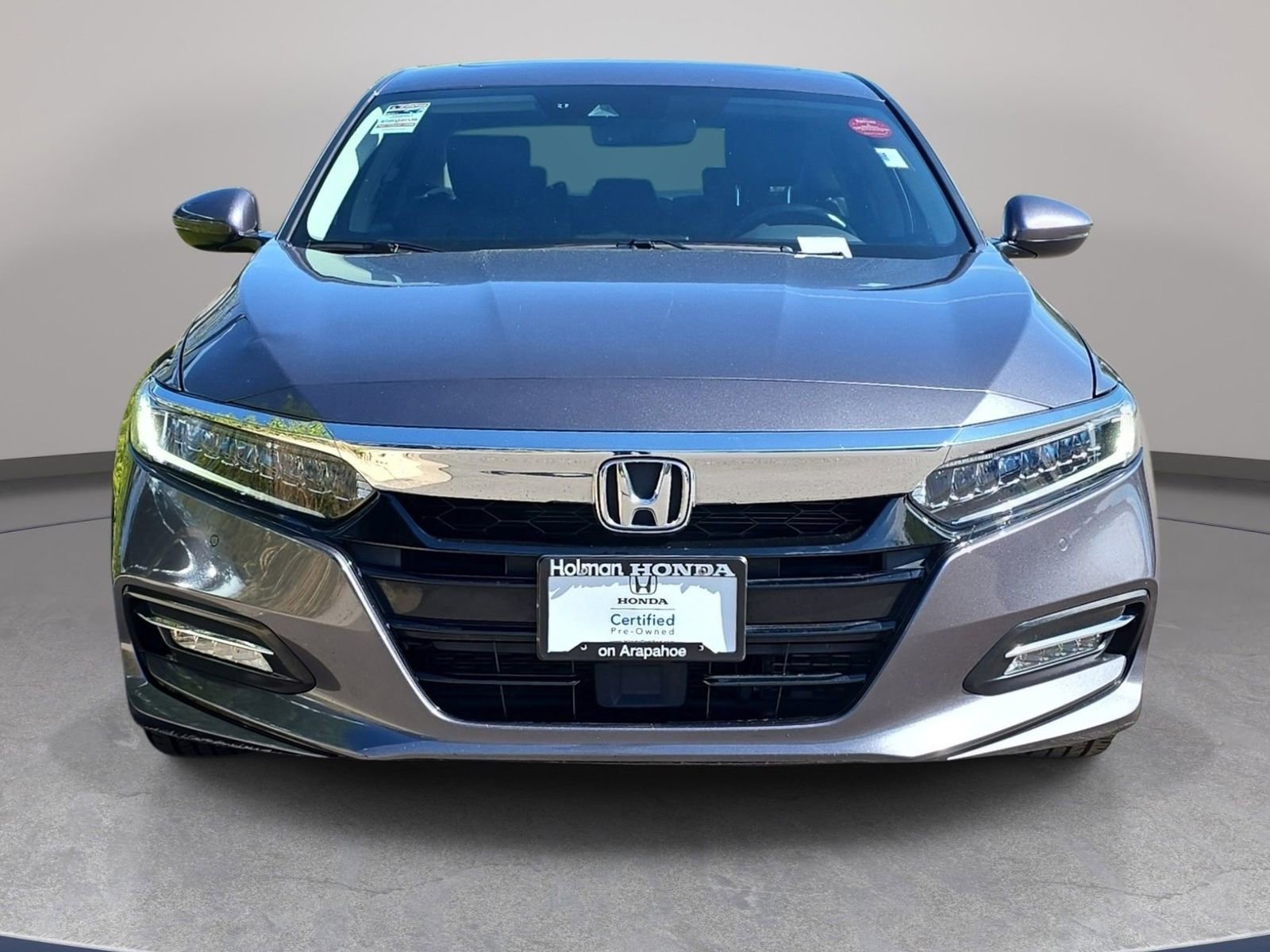 Used 2018 Honda Accord Touring image 3