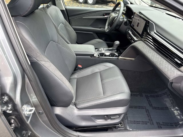 Used 2026 Toyota Camry XLE w/ Premium Plus Package FWD image 9