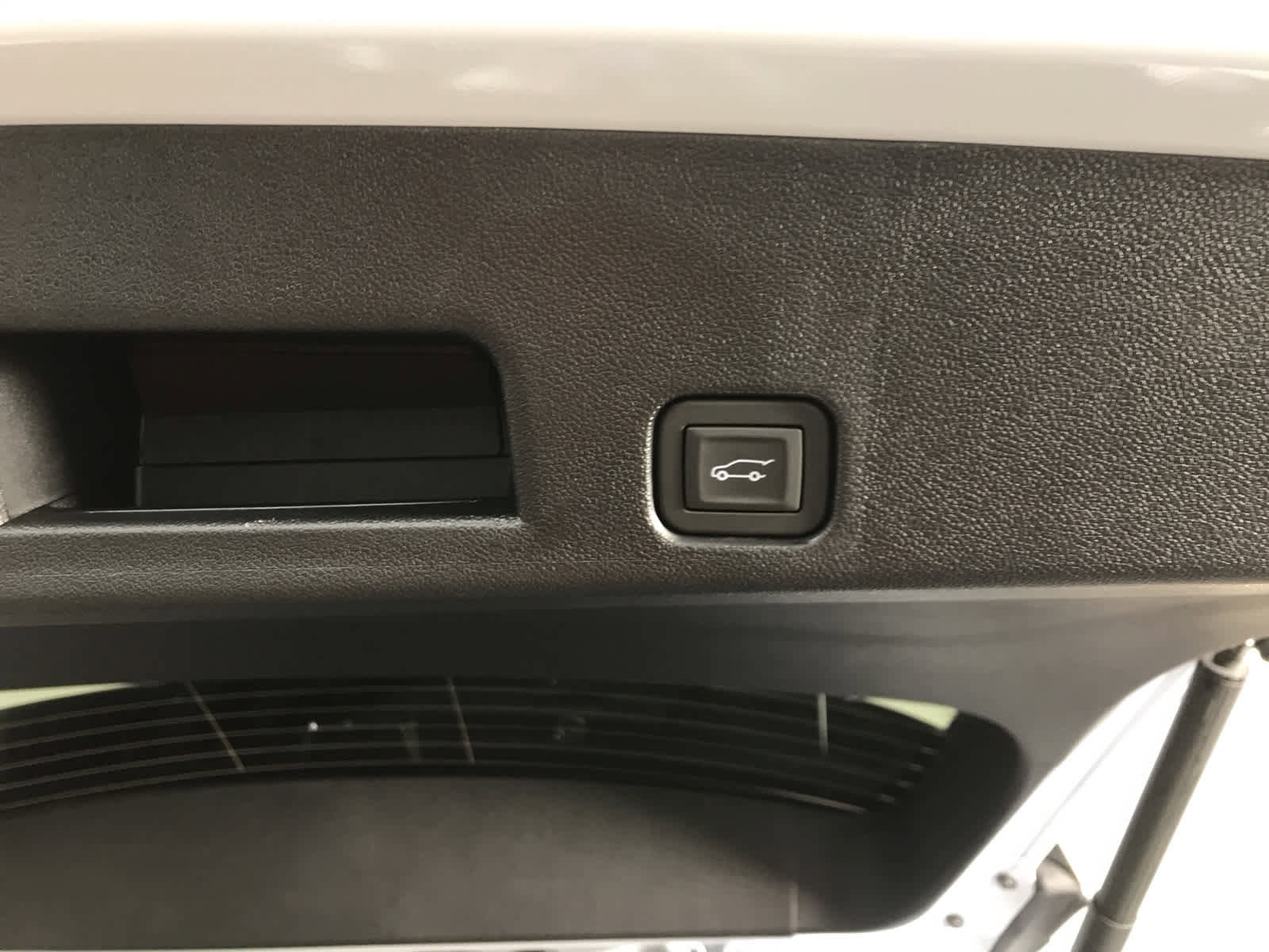 New 2026 Chevrolet Traverse RS w/ LPO, Floor Liner Package image 16