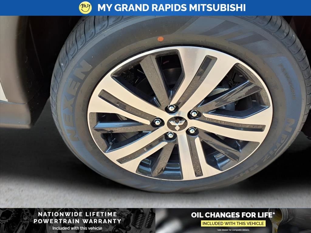 New 2025 Mitsubishi Outlander Sport SE image 14