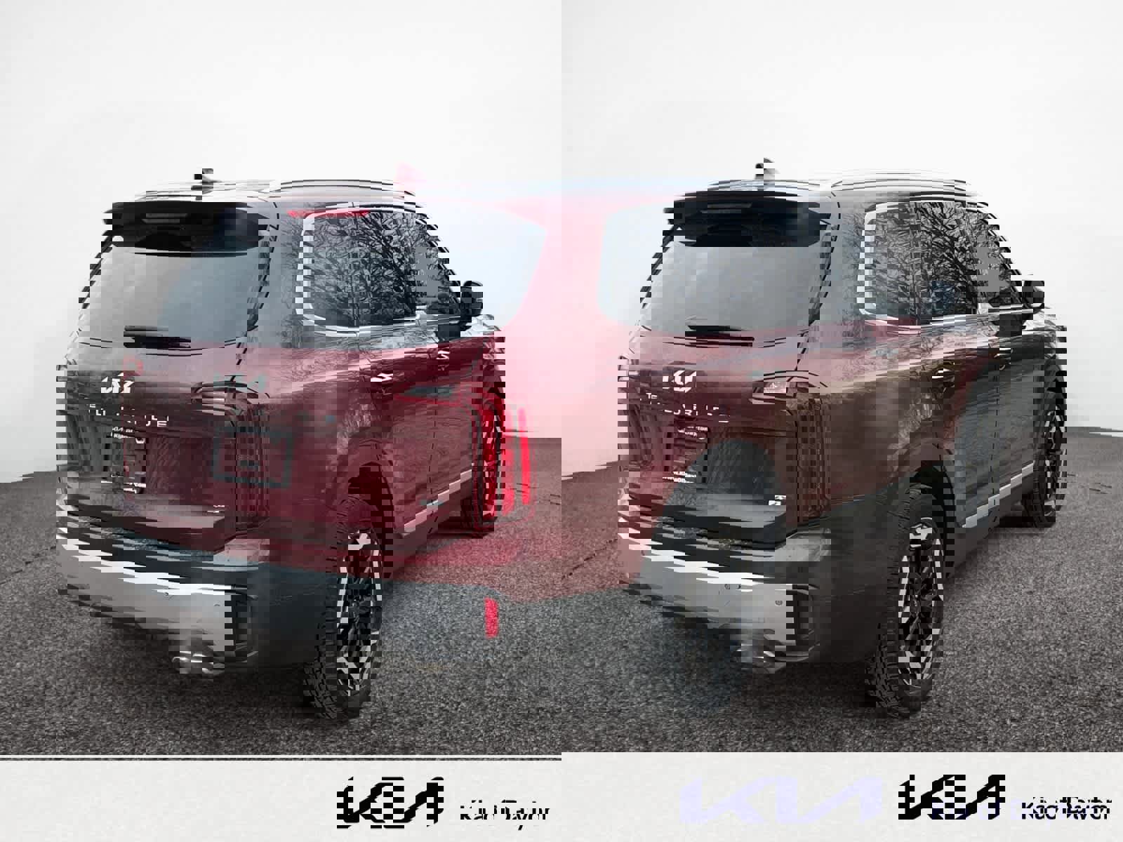 Used 2023 Kia Telluride S w/ S Sunroof Package image 5