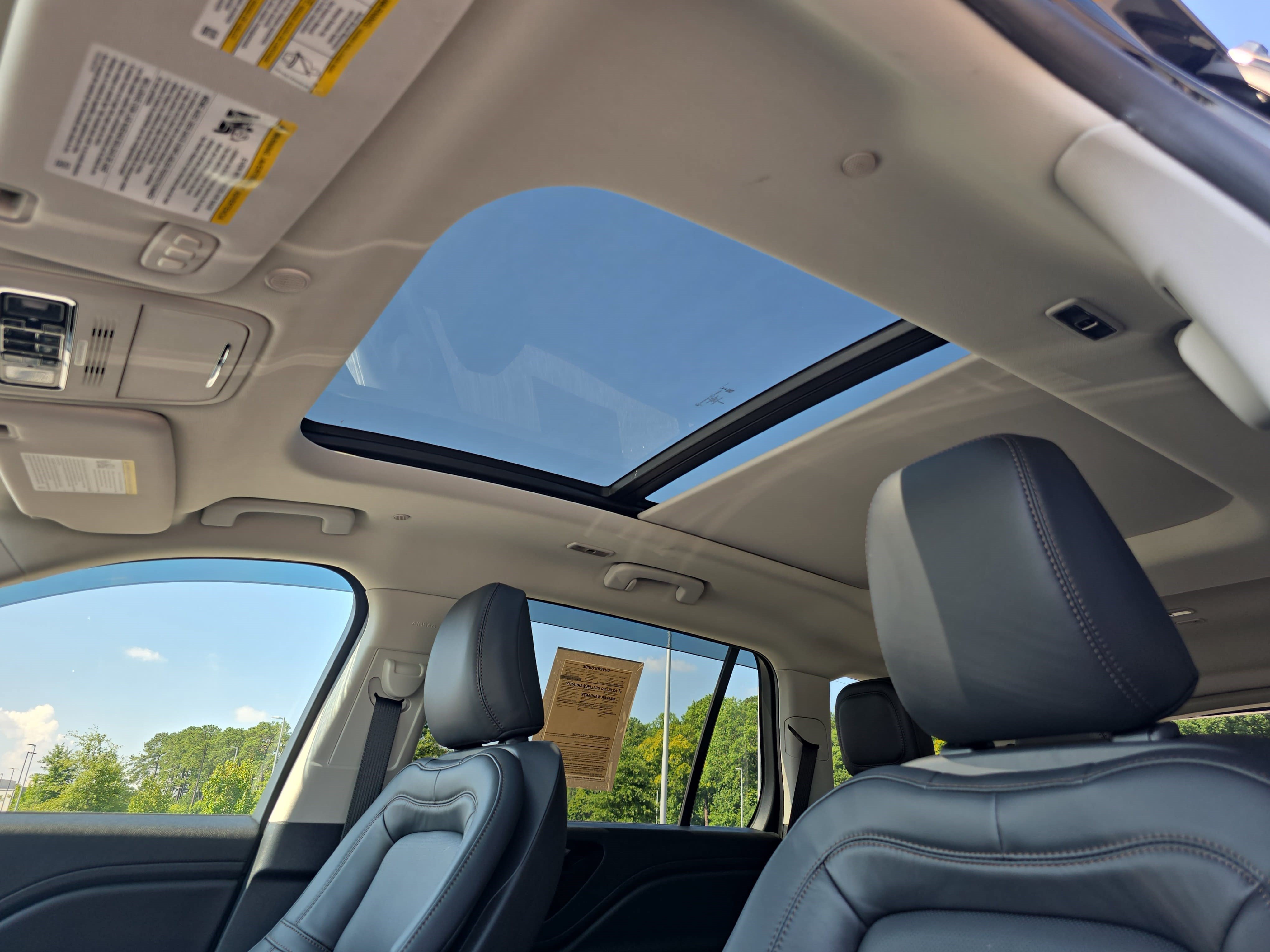 Certified 2026 Lincoln Aviator Reserve AWD/4WD image 29