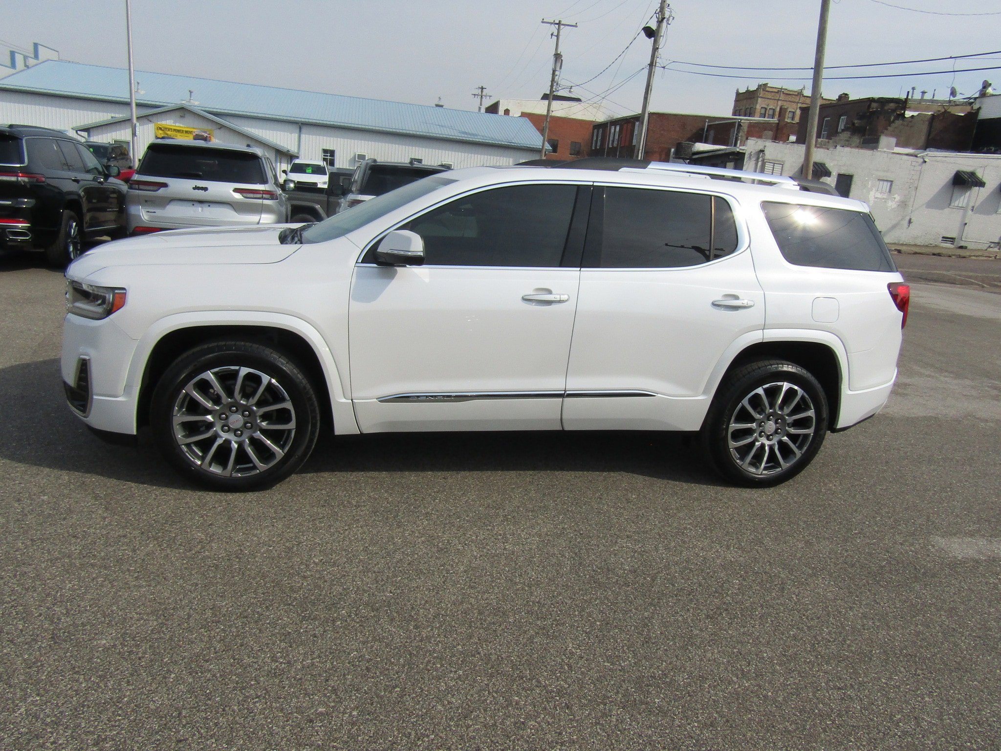 Used 2023 GMC Acadia Denali w/ Denali Ultimate Package image 6