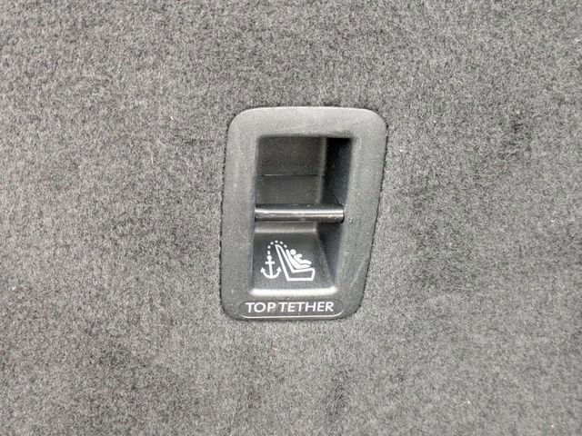 Used 2025 Volkswagen Atlas SE image 30