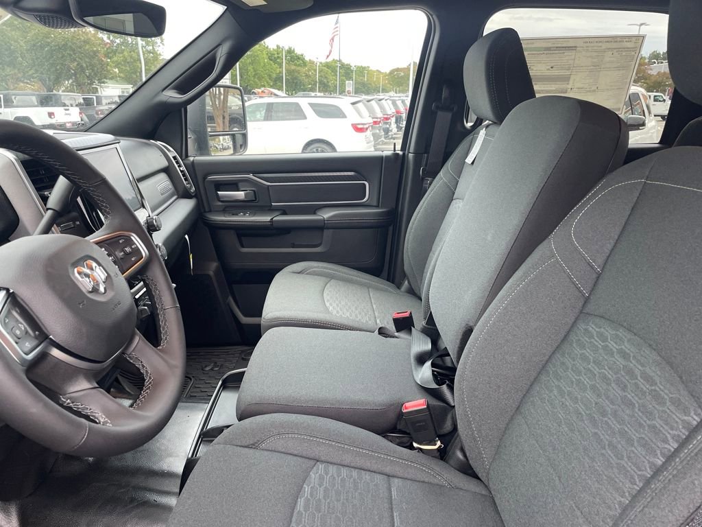 New 2026 RAM 2500 Big Horn AWD/4WD image 2