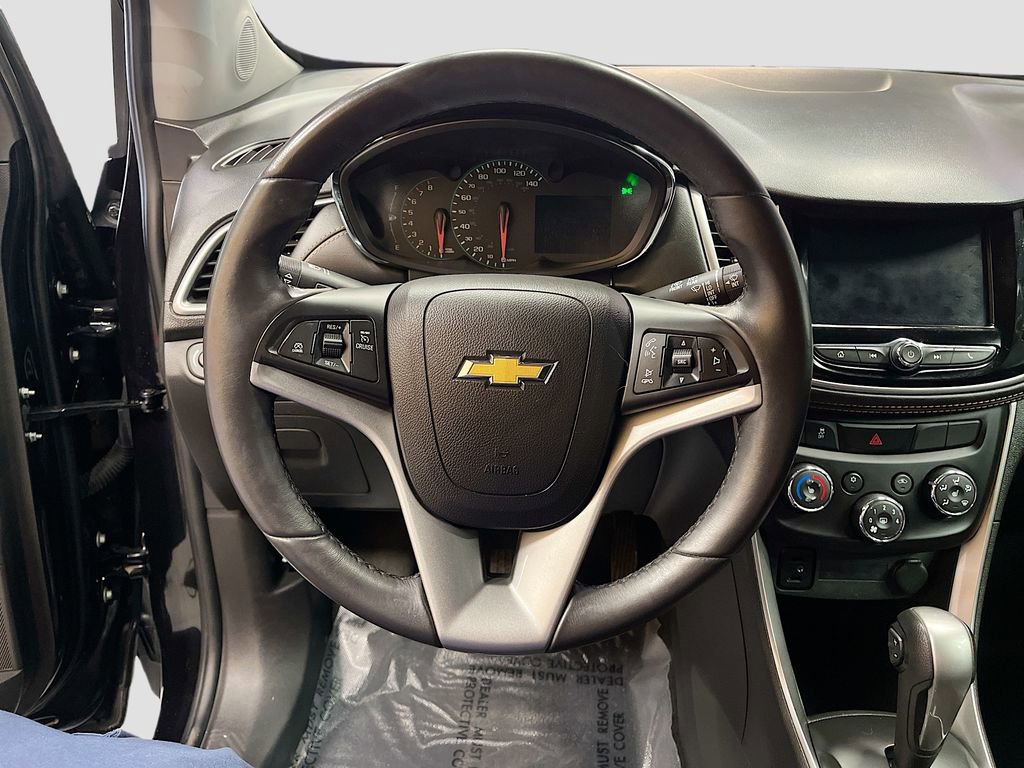 Used 2022 Chevrolet Trax LT w/ Premium Seat Package image 11