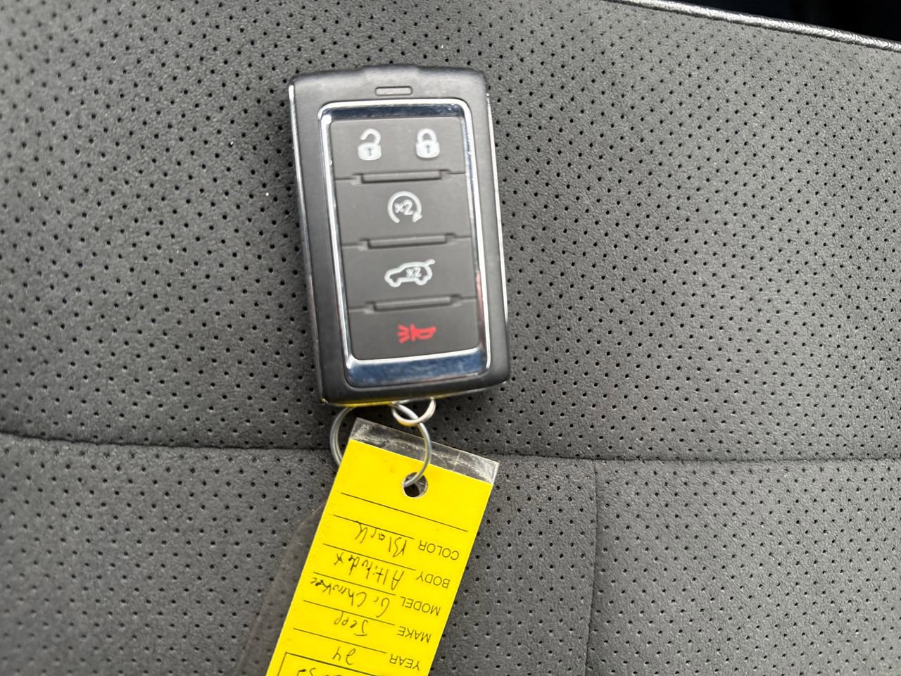 Used 2024 Jeep Grand Cherokee Altitude image 25