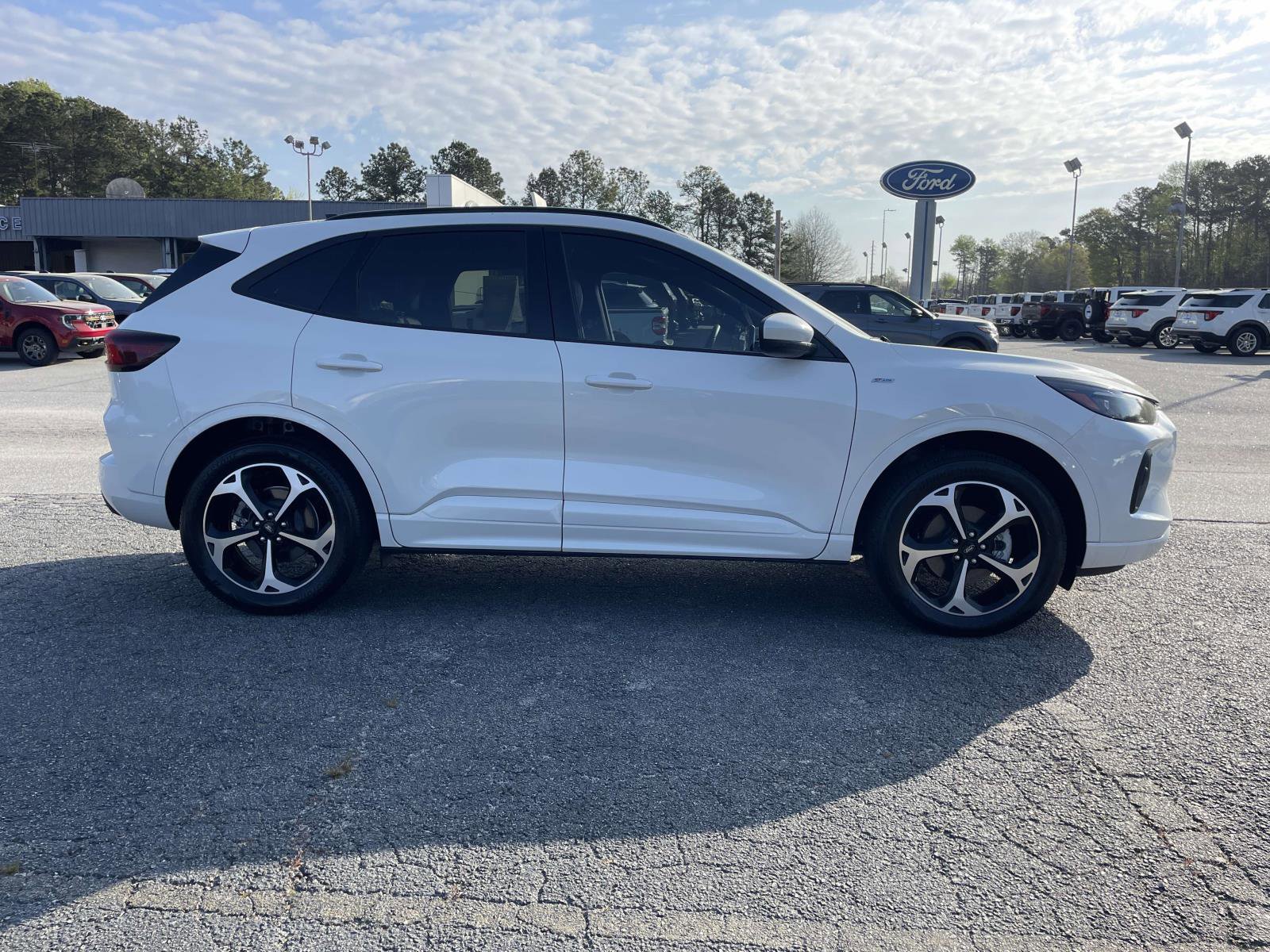 Certified 2025 Ford Escape ST-Line Elite AWD/4WD image 2