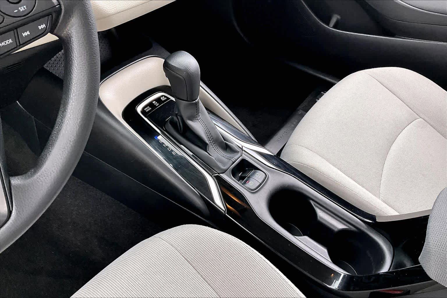 Certified 2022 Toyota Corolla LE FWD image 16