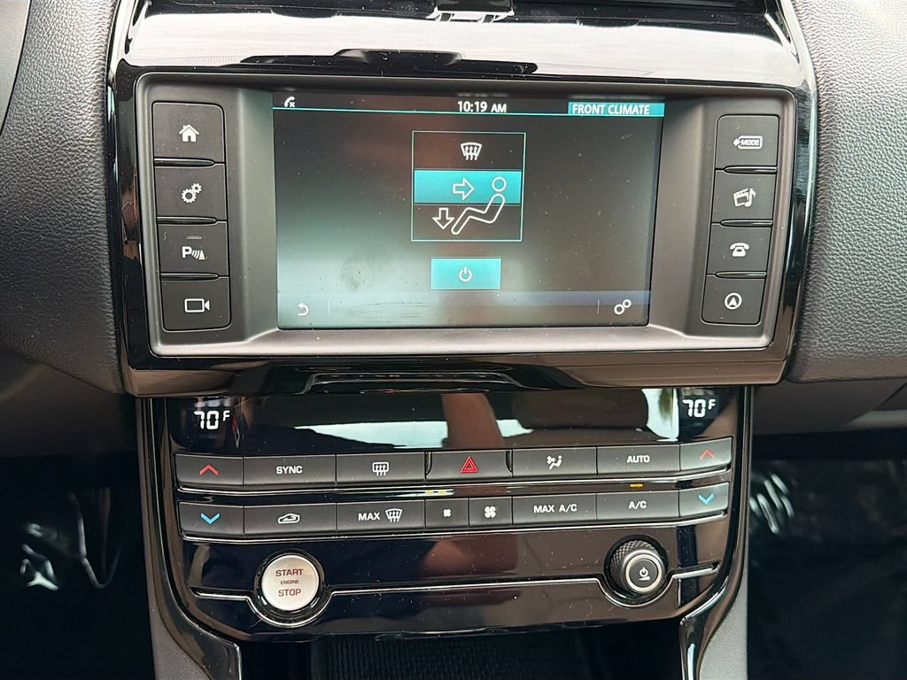 Used 2017 Jaguar XE Premium RWD image 33